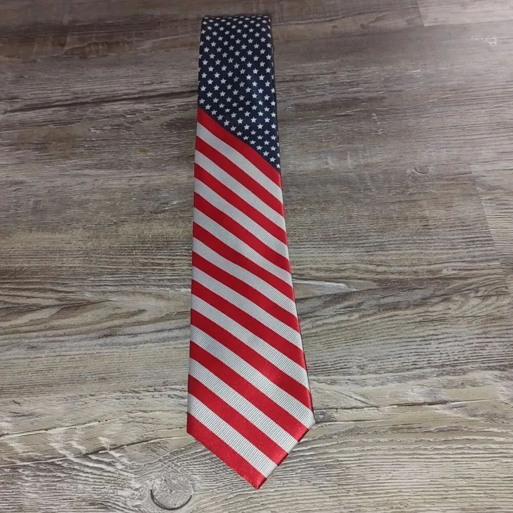 American LifeStyle American Flag Print tie NWOT
